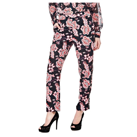 NWT Guess Floral Print Cigarette Pants Trousers - Picture 3 of 11